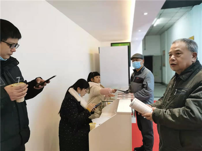 四川中青旅綿陽分社、綿陽市中旅假日旅行社、綿陽自來文化傳播有限公司24H自助售貨服務(wù)盛大開業(yè)